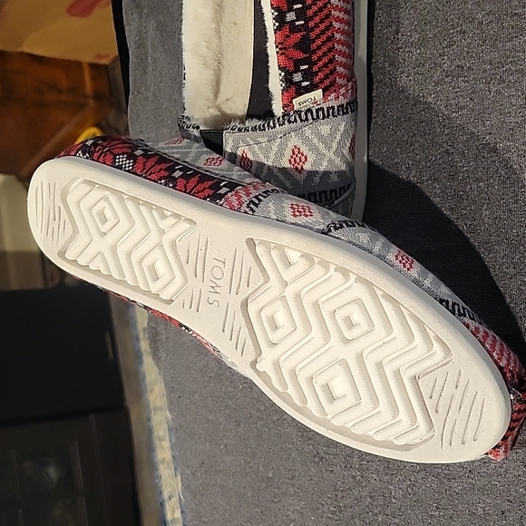 Cozy Tom's Slippers,Sz.9,New w/o tags - Picture 5 of 10